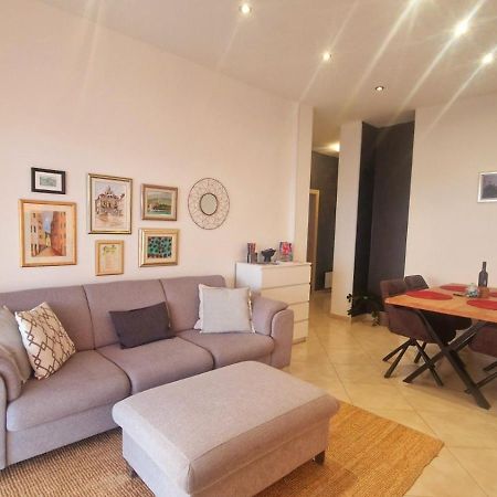 Apartment Mara Orasac Esterno foto