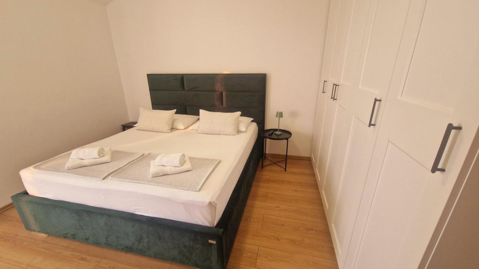 Apartment Mara Orasac Esterno foto