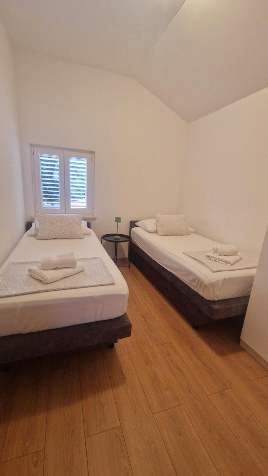 Apartment Mara Orasac Esterno foto